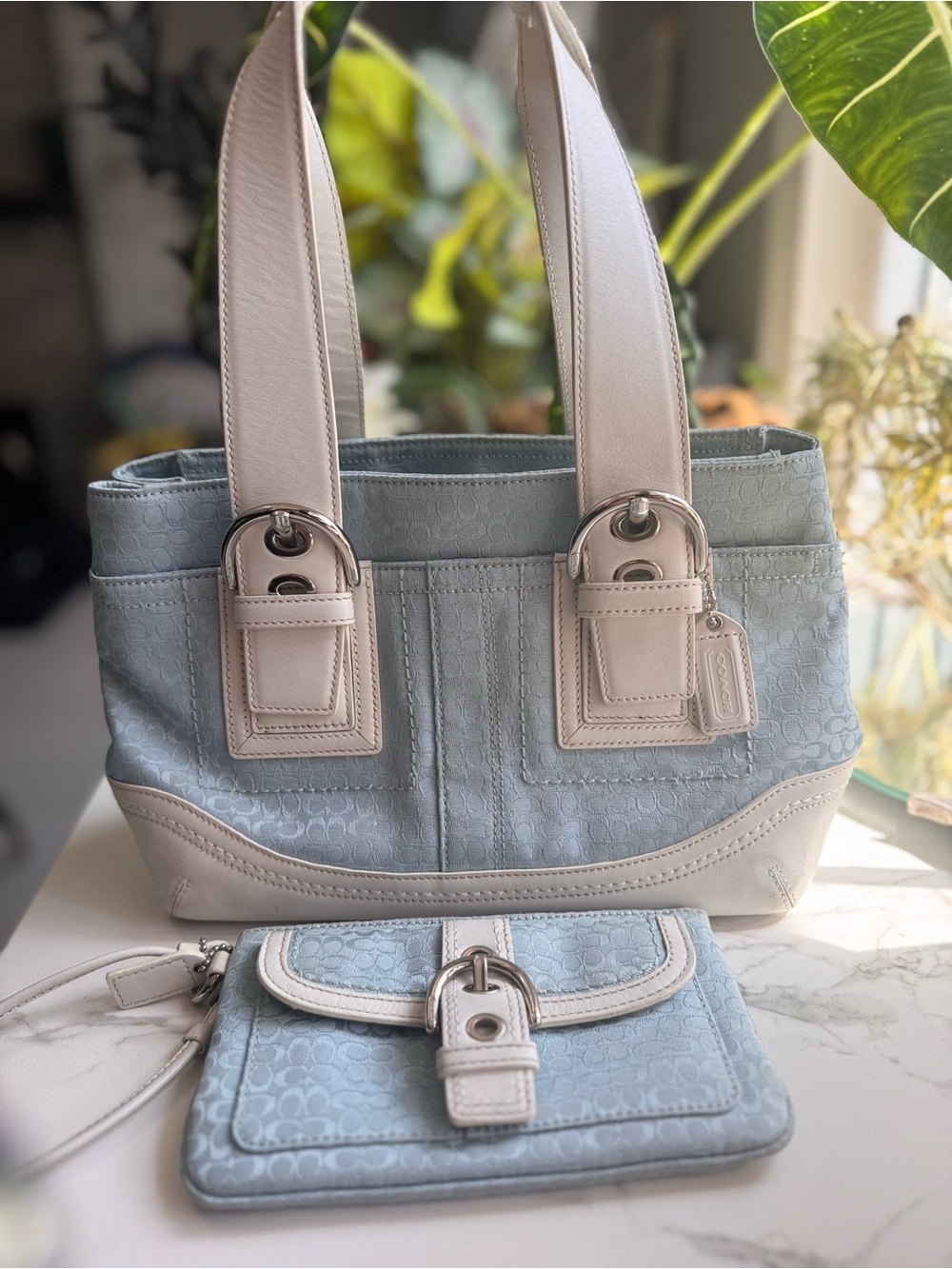 ❌SOLD Coach Light Blue ❄️ Signature Soho with Wristlet Set